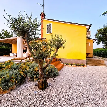 Casa B Mit Meerblick Und Pool * Tar-Vabriga