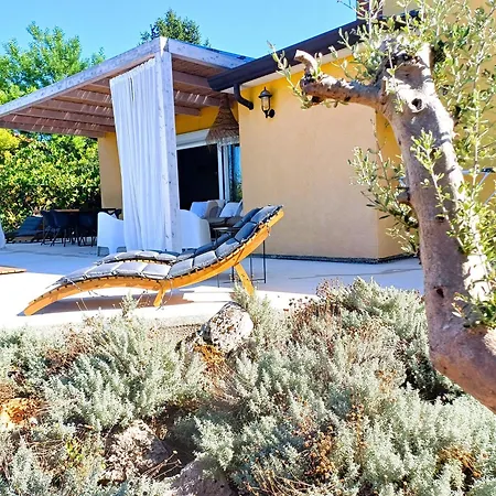 Casa B Mit Meerblick Und Pool * Tar-Vabriga